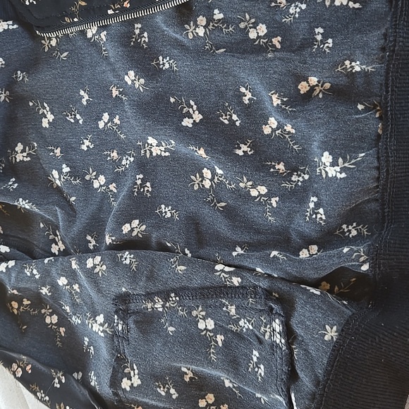 Jacket - Picture 4 of 4